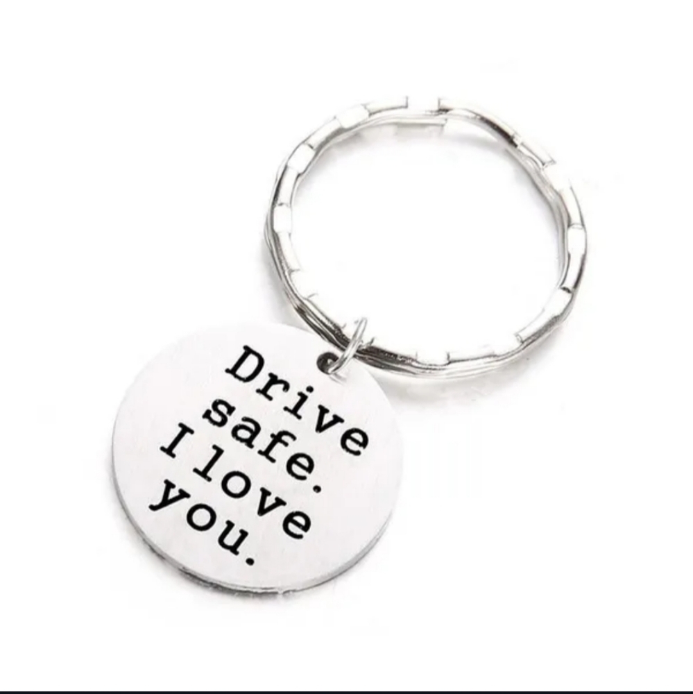 🎊🎊NEW🎊🎊NICE!! DRIVE SAFE I  LOVE YOU KEYCHAIN🎊🎊